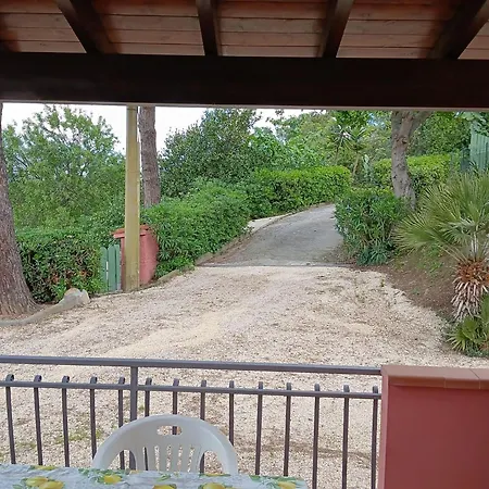 Mit Wasserblick By Interhome Apartman